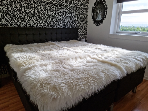 Sheepskin blanket White, Brown & Babycare