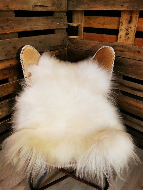 Sheepskin IS White