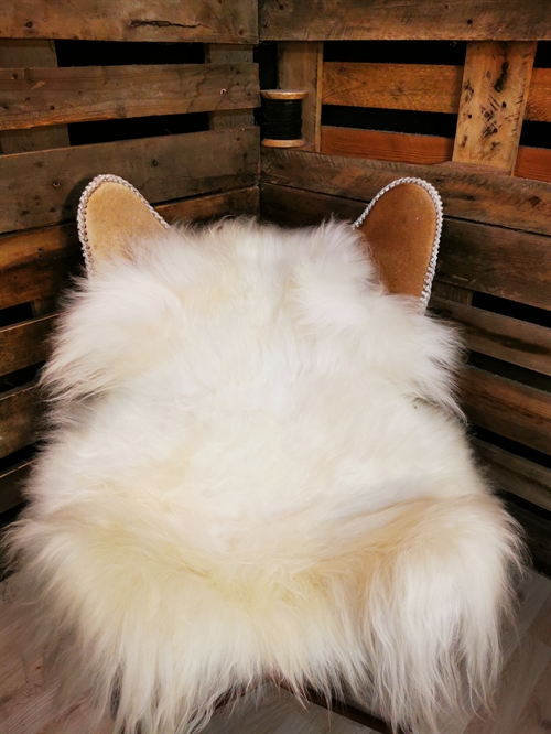 Sheepskin IS White