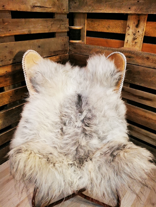 Sheepskin IS Grey