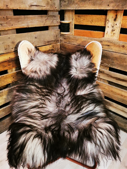 Sheepskin IS Grey