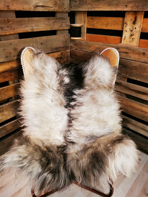 Sheepskin IS Grey