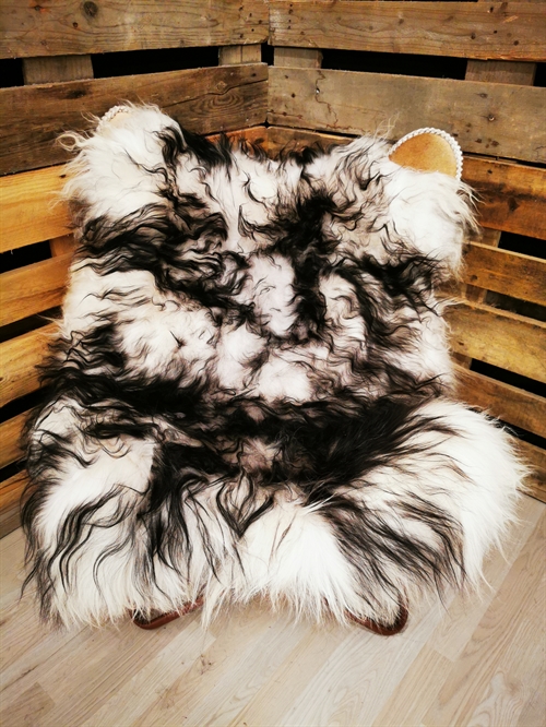 Sheepskin Icelandic Silver Shadow