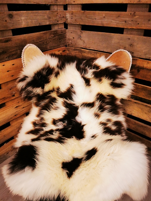 Sheepskin European Jacob sheep