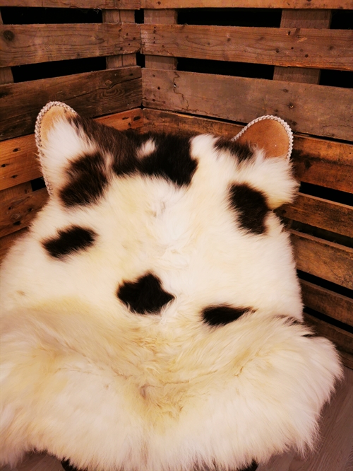 Sheepskin European Jacob sheep